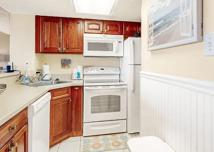 Coastal-themed With Balcony Views Pools Tennis & Ac *