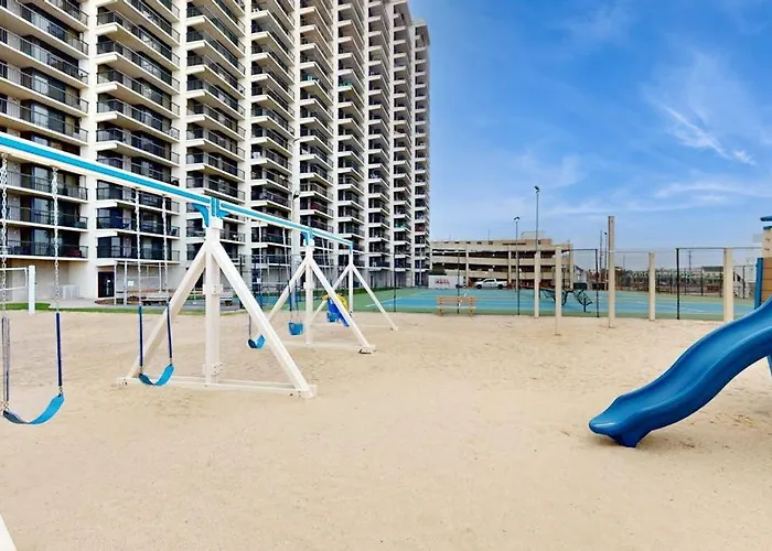 Coastal-themed With Balcony Views Pools Tennis & Ac *