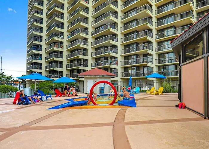 Coastal-themed With Balcony Views Pools Tennis & Ac Holiday home *
