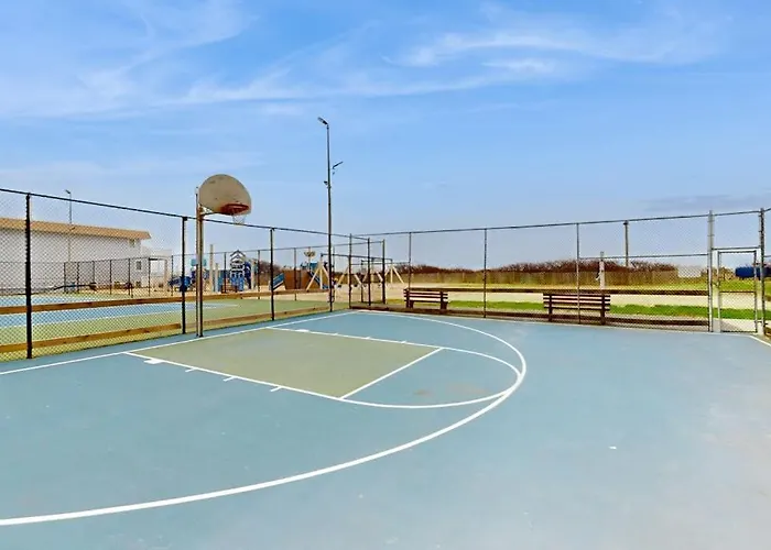 Coastal-themed With Balcony Views Pools Tennis & Ac *