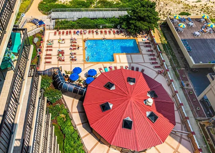 Coastal-themed With Balcony Views Pools Tennis & Ac
