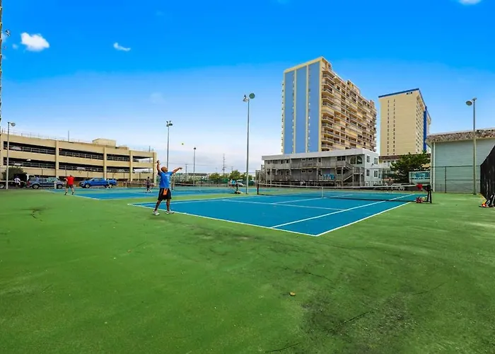 Coastal-themed With Balcony Views Pools Tennis & Ac Holiday home Ocean City