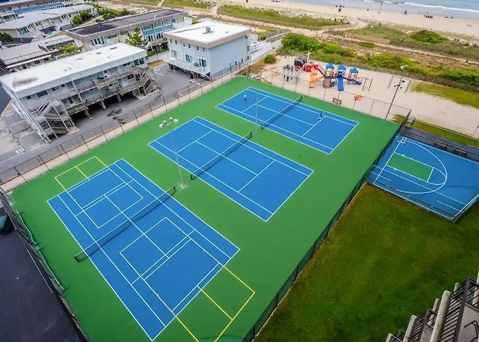 Coastal-themed With Balcony Views Pools Tennis & Ac Holiday home *