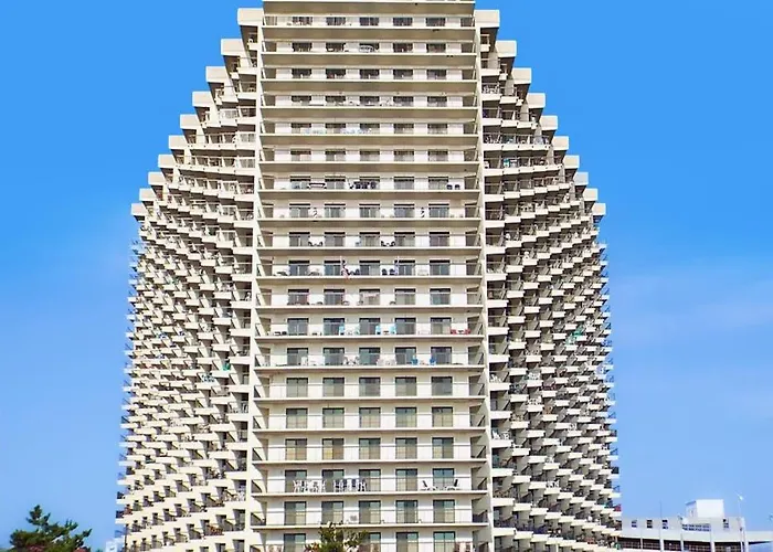 Holiday home Coastal-themed With Balcony Views Pools Tennis & Ac *