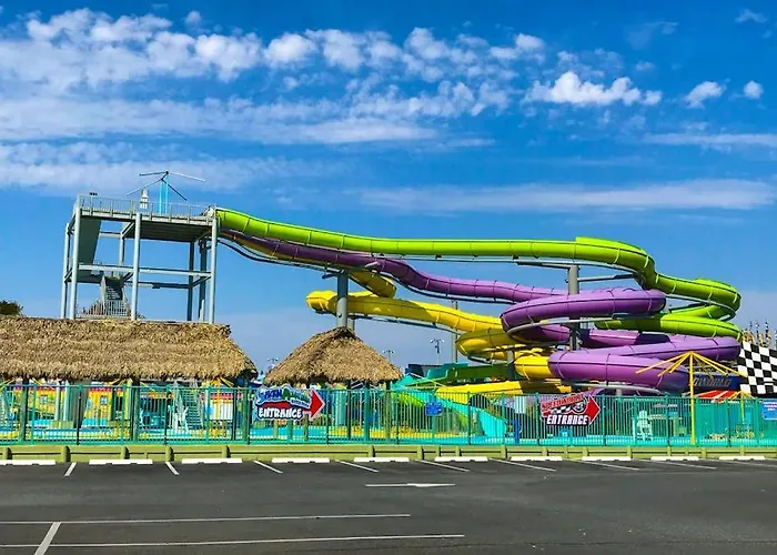 Coastal-themed With Balcony Views Pools Tennis & Ac *